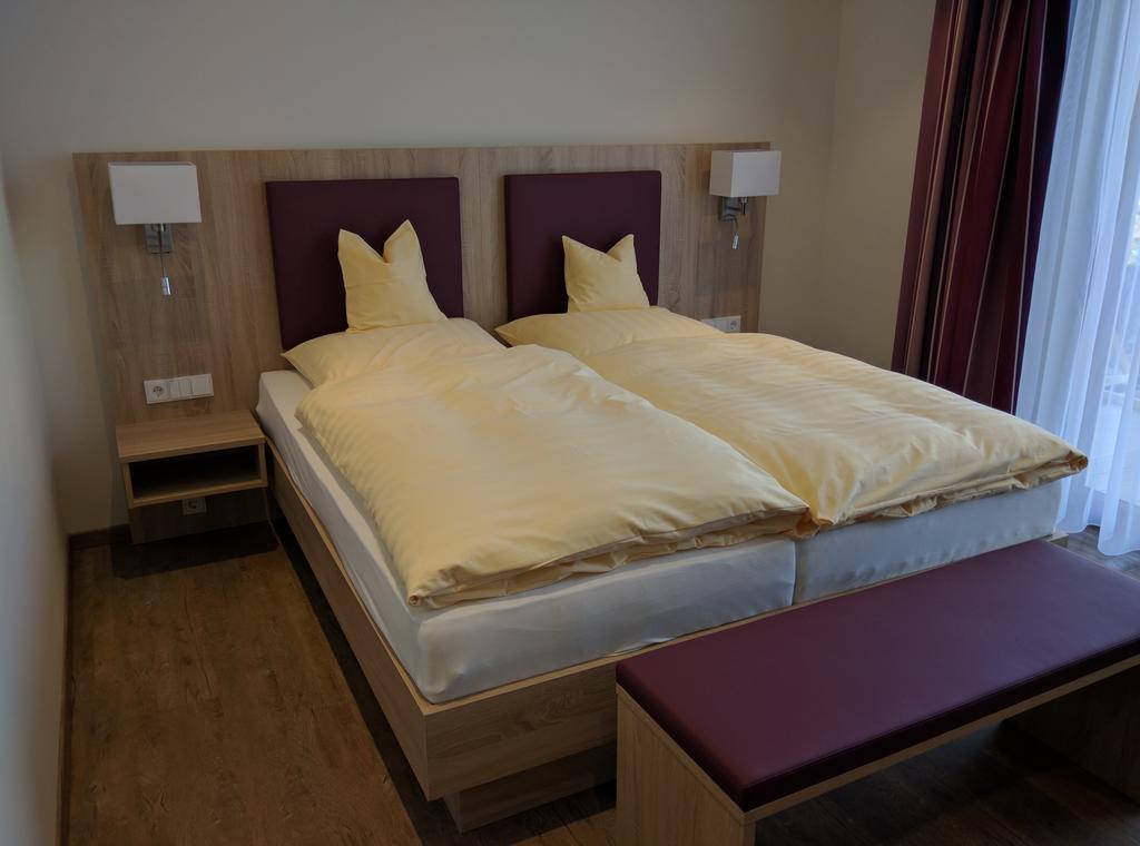 Hotel Zur-Borke Neuenrade Экстерьер фото